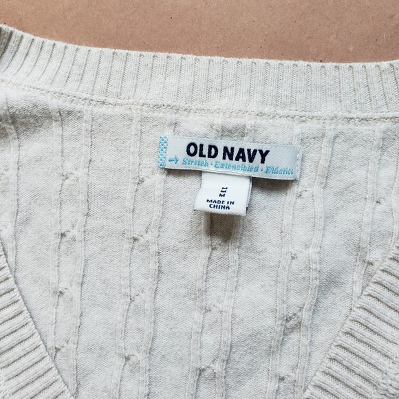 Old Navy Cream Cable Knit Design Sweater Medium - Picture 4 of 5